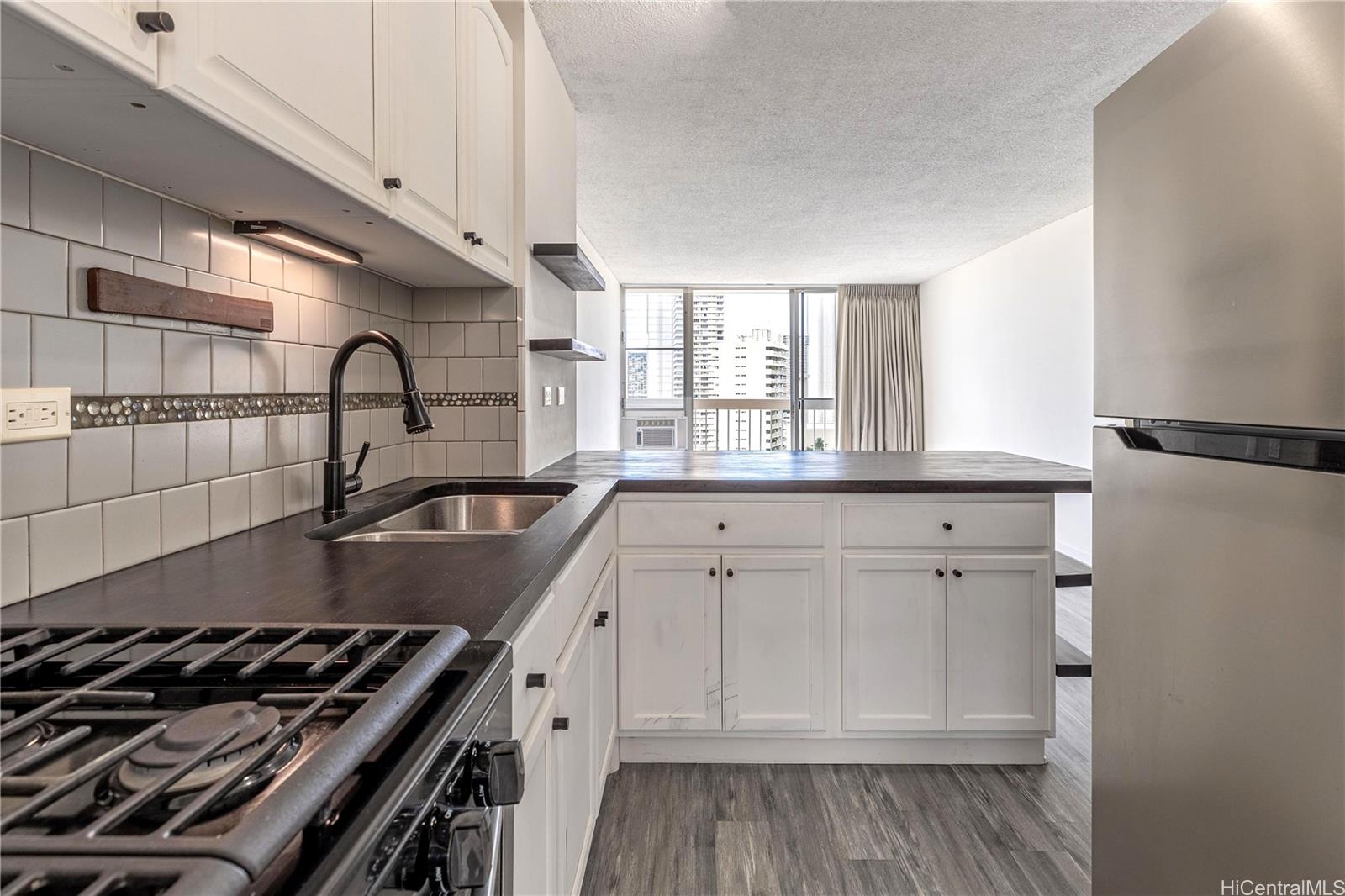 2630 Kapiolani Boulevard  Unit 1403