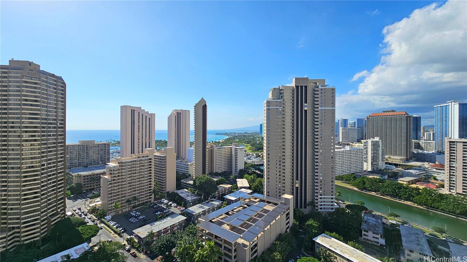 411 Hobron Lane 2812
