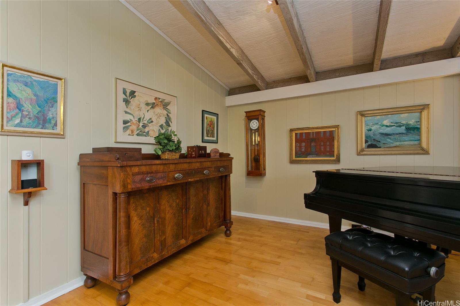 Photo 6 of 21