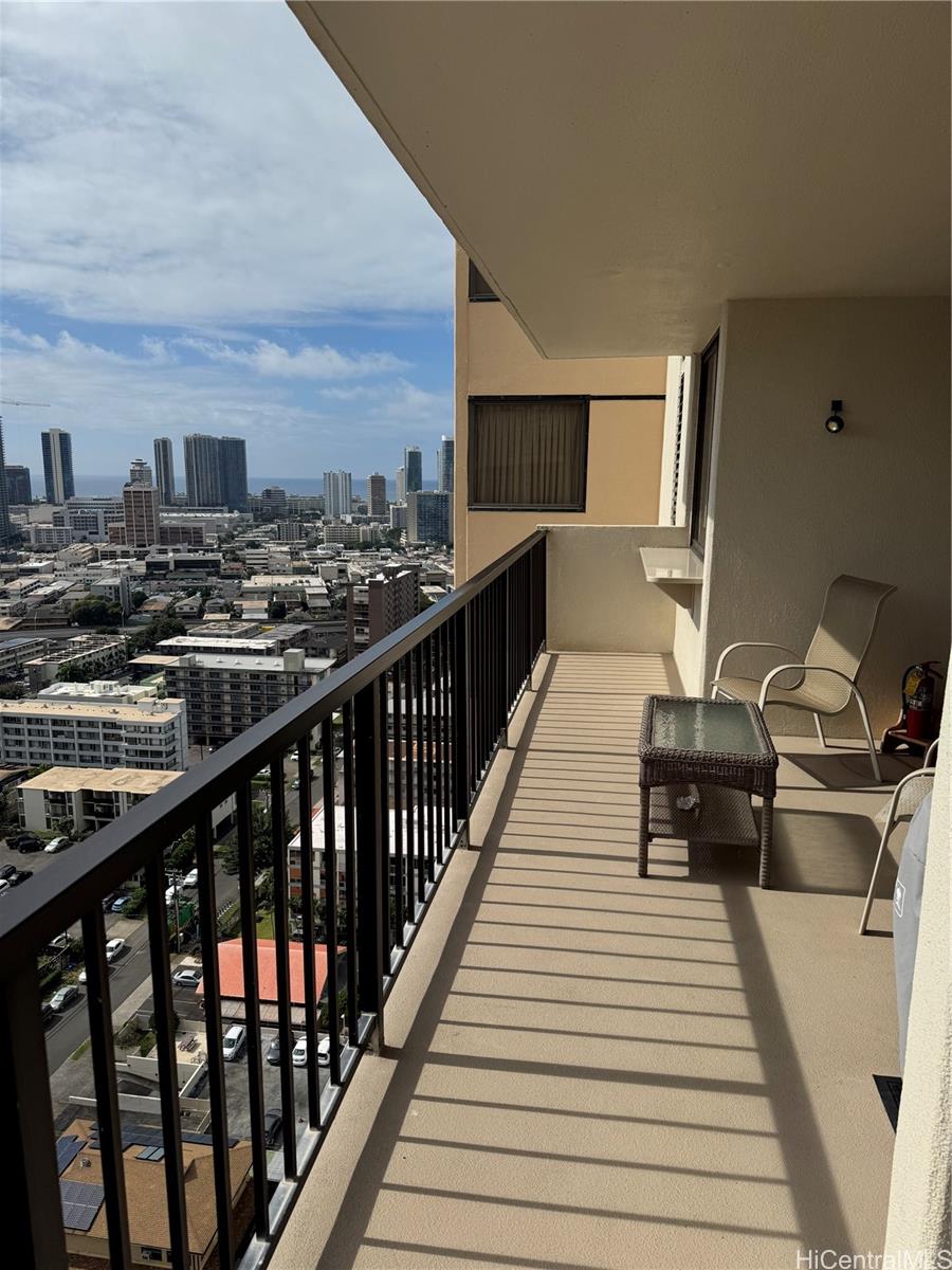 Photo 8 of 25