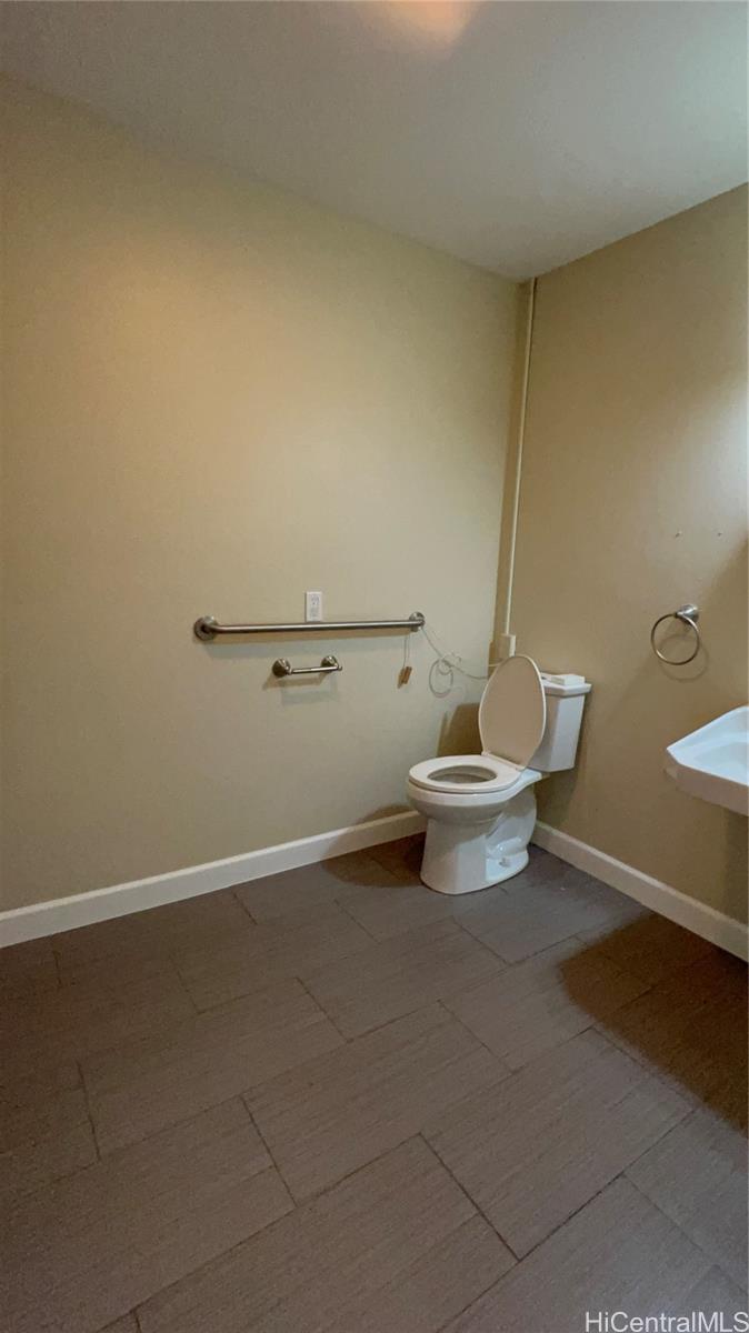 Photo 4 of 16