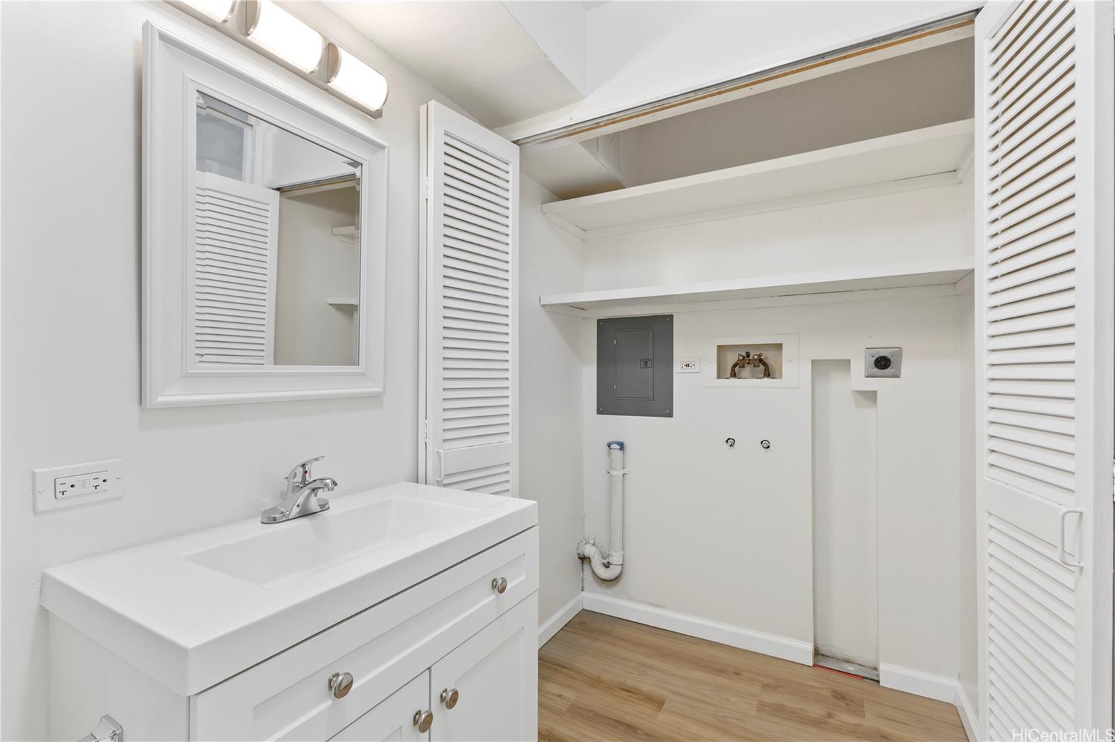 1717 Ala Wai Boulevard  Unit 701