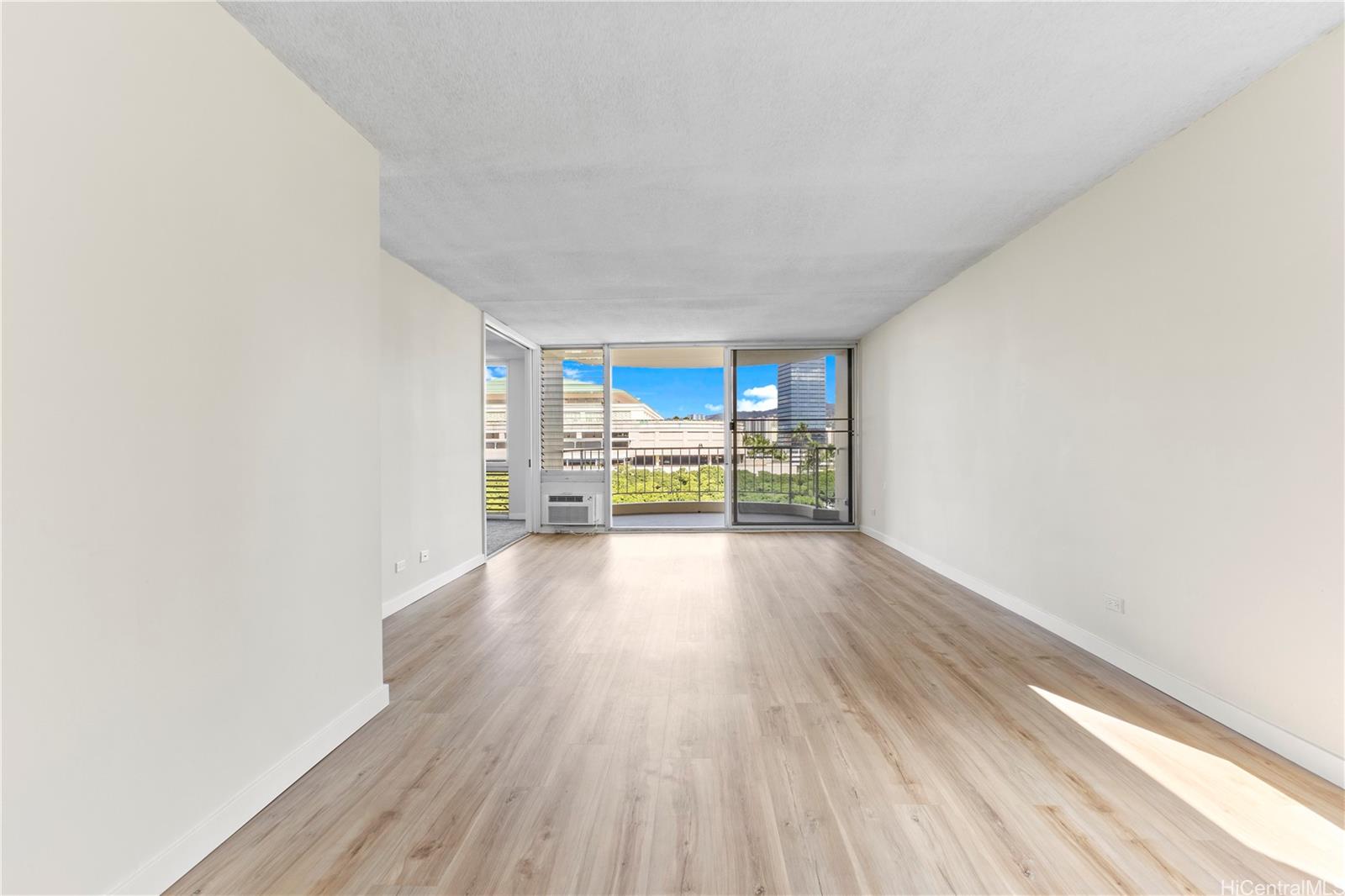 1717 Ala Wai Boulevard  Unit 701