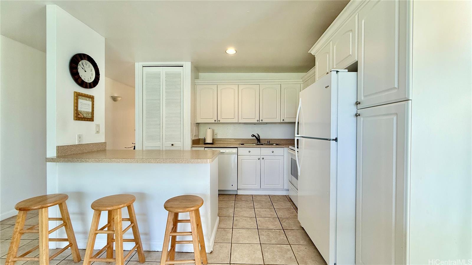 Photo 6 of 25