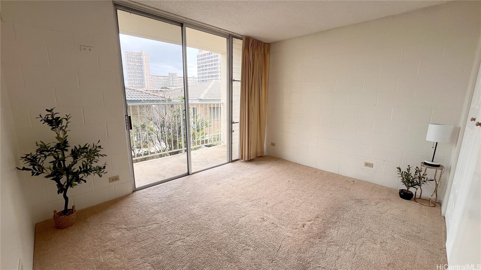 2122 Lime Street  Unit 304