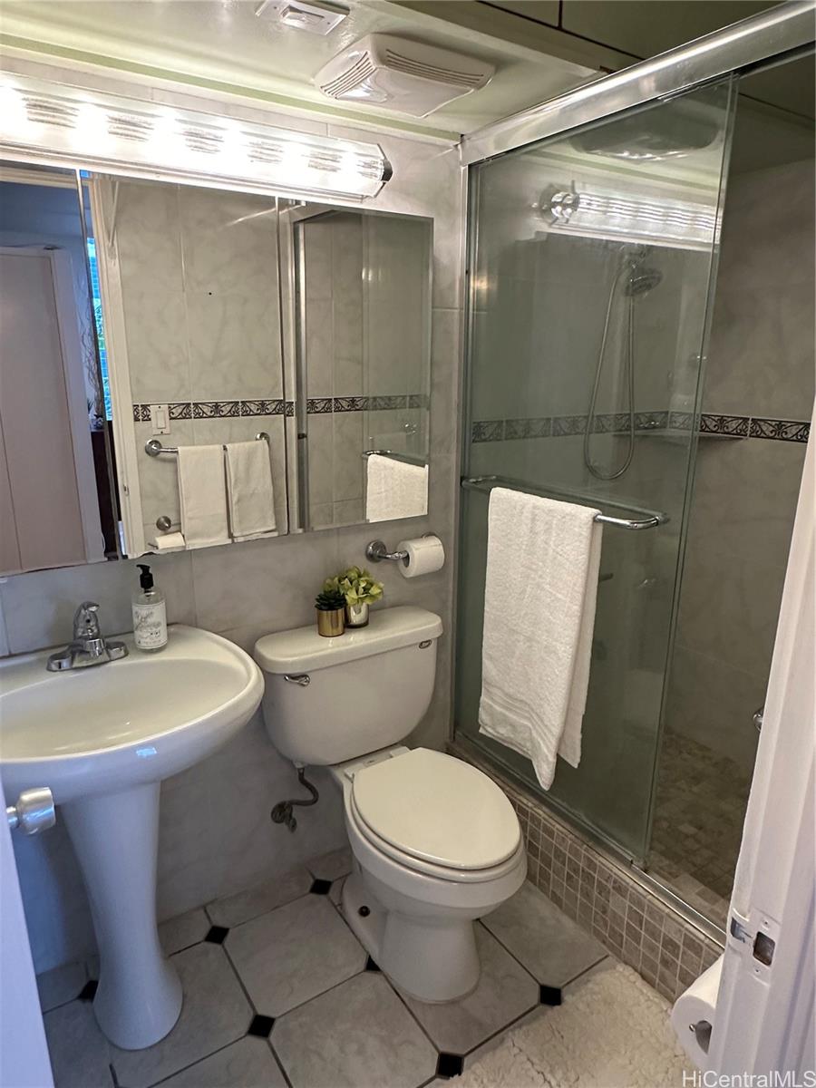 3824 Leahi Avenue  Unit 215