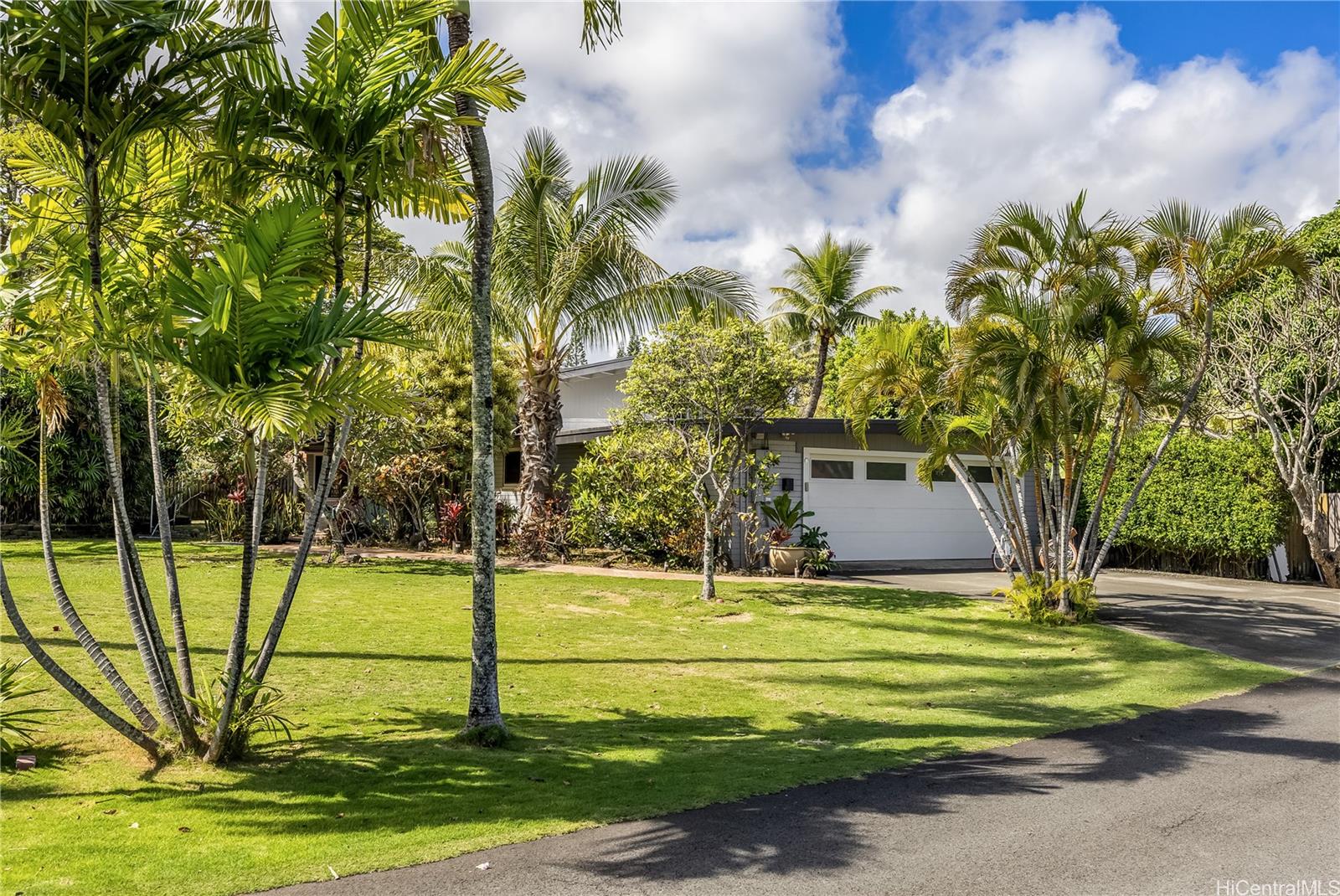 Photo 22 of 25