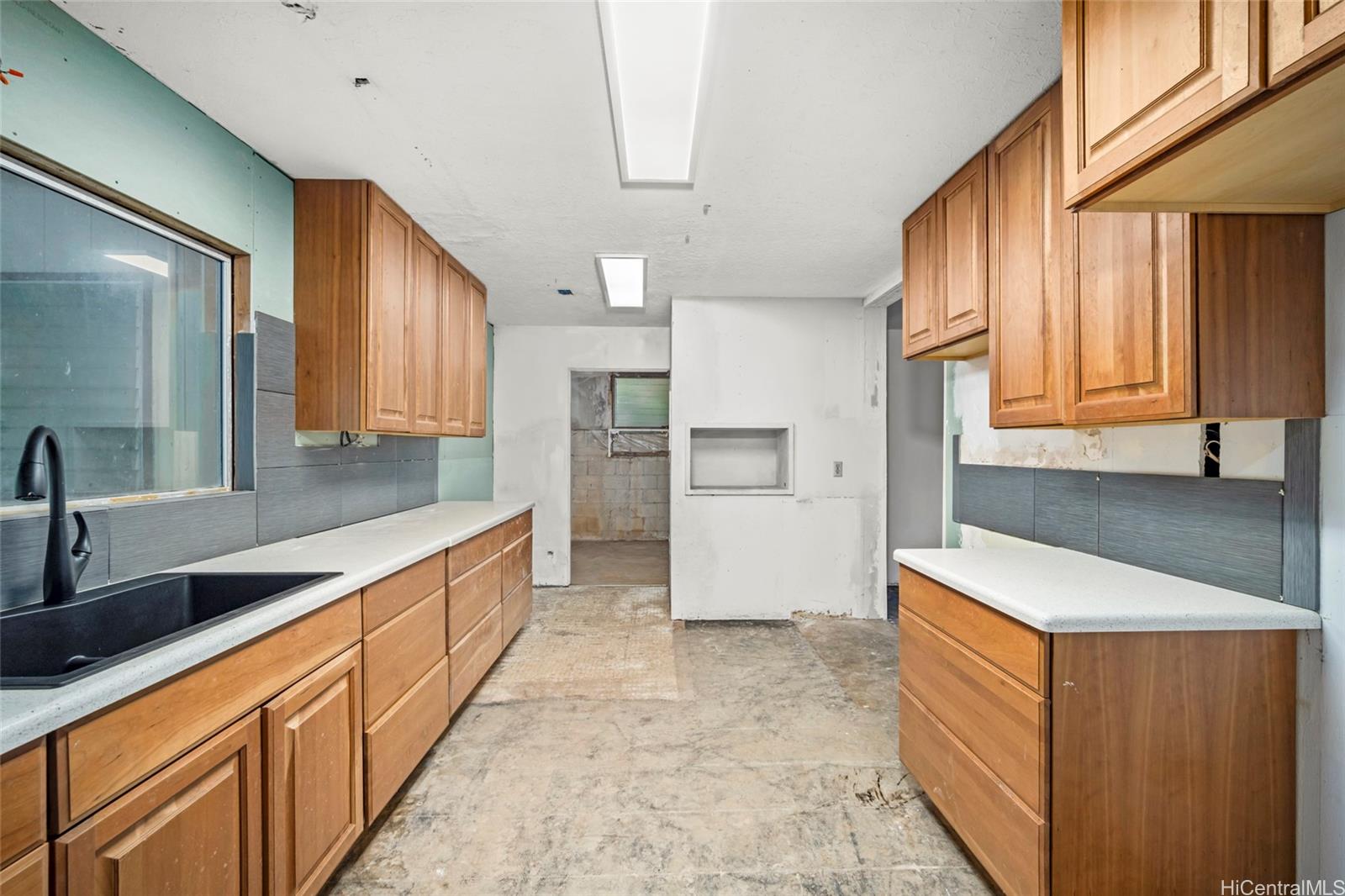 1193 Kika Place