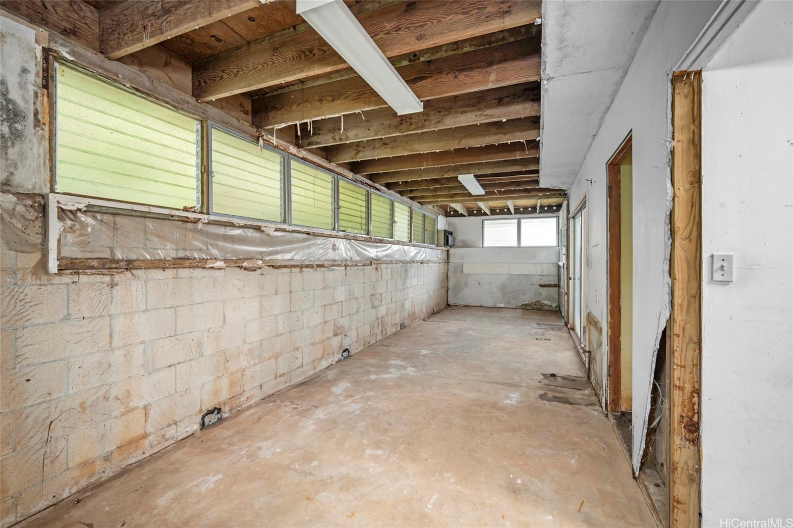 1193 Kika Place