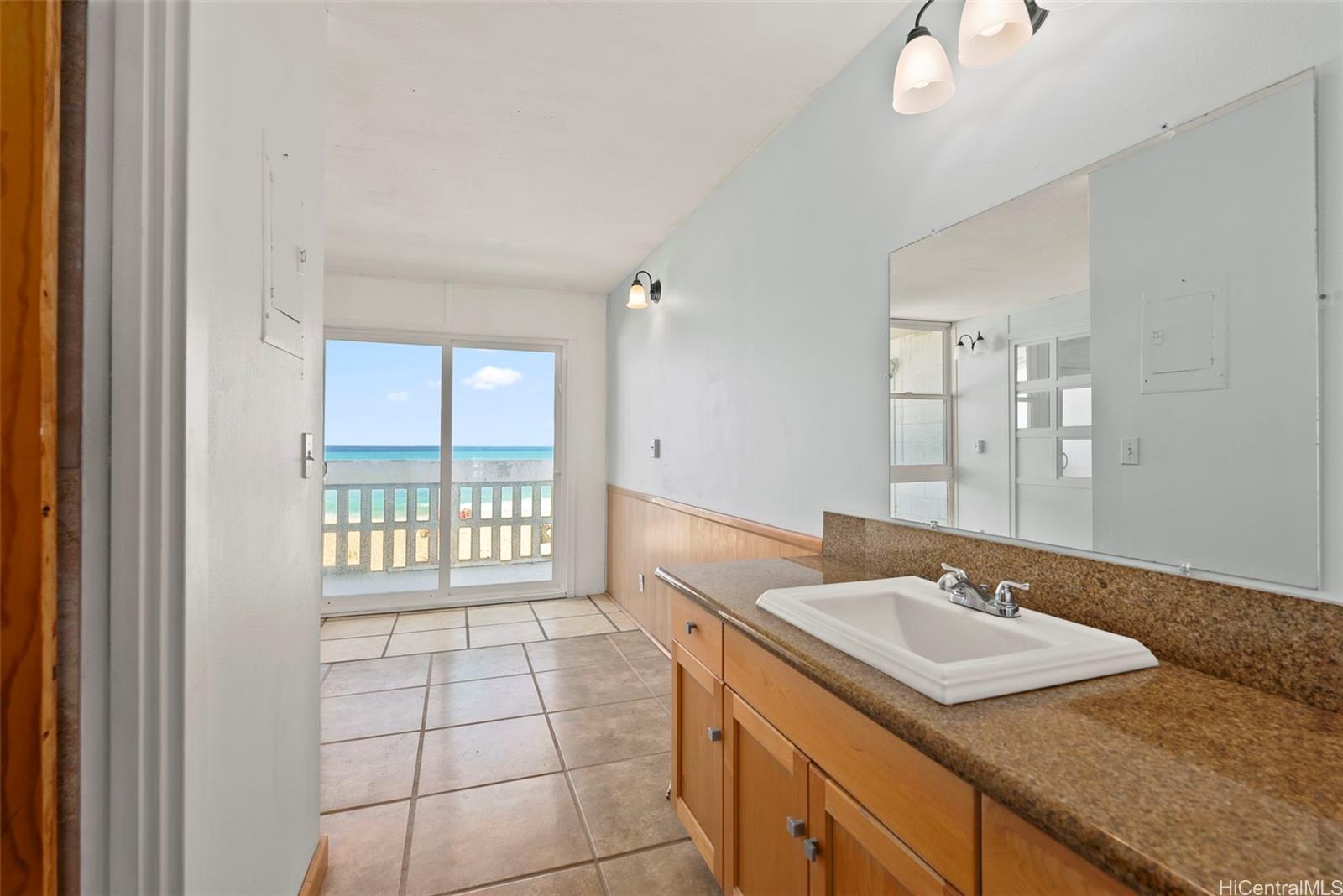 84-965 Farrington Highway  Unit B211