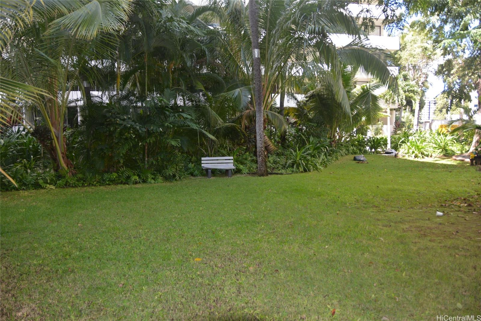 Photo 16 of 23