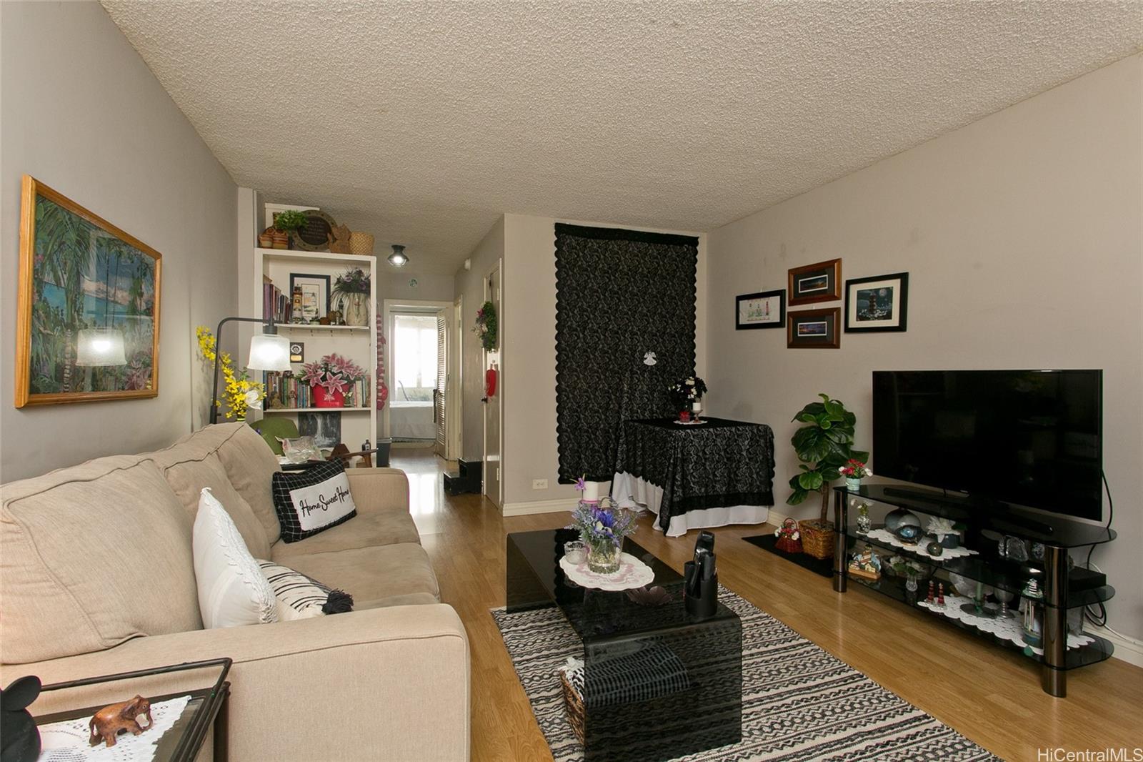 Photo 6 of 10
