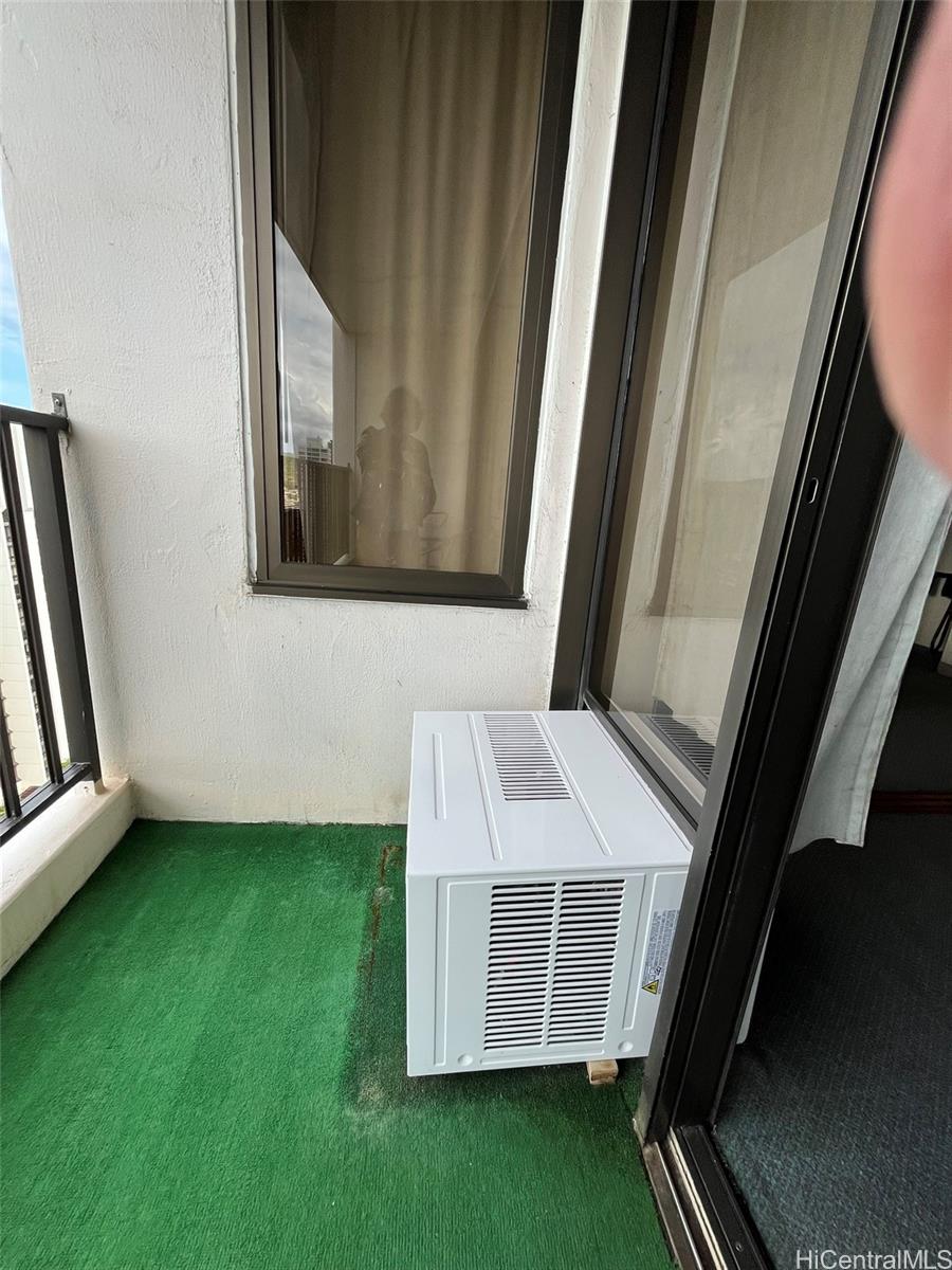 Photo 11 of 20
