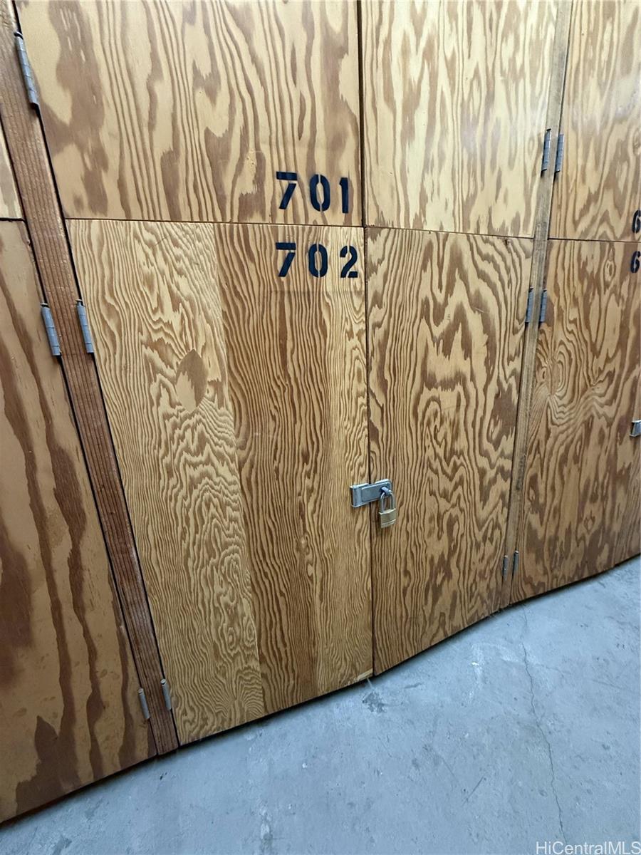 Photo 18 of 20