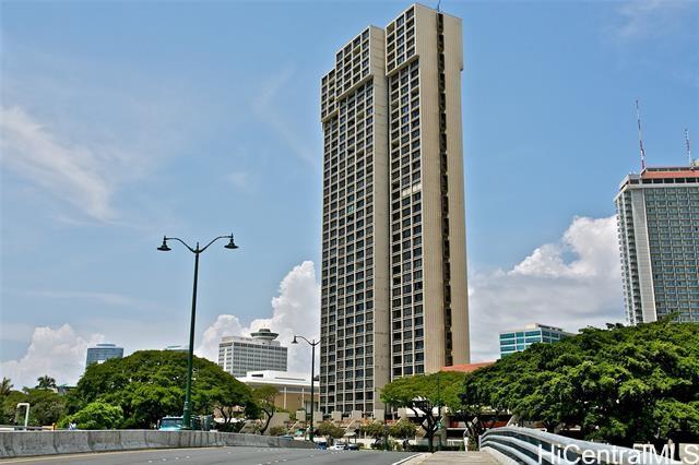 1600 Ala Moana Boulevard 402