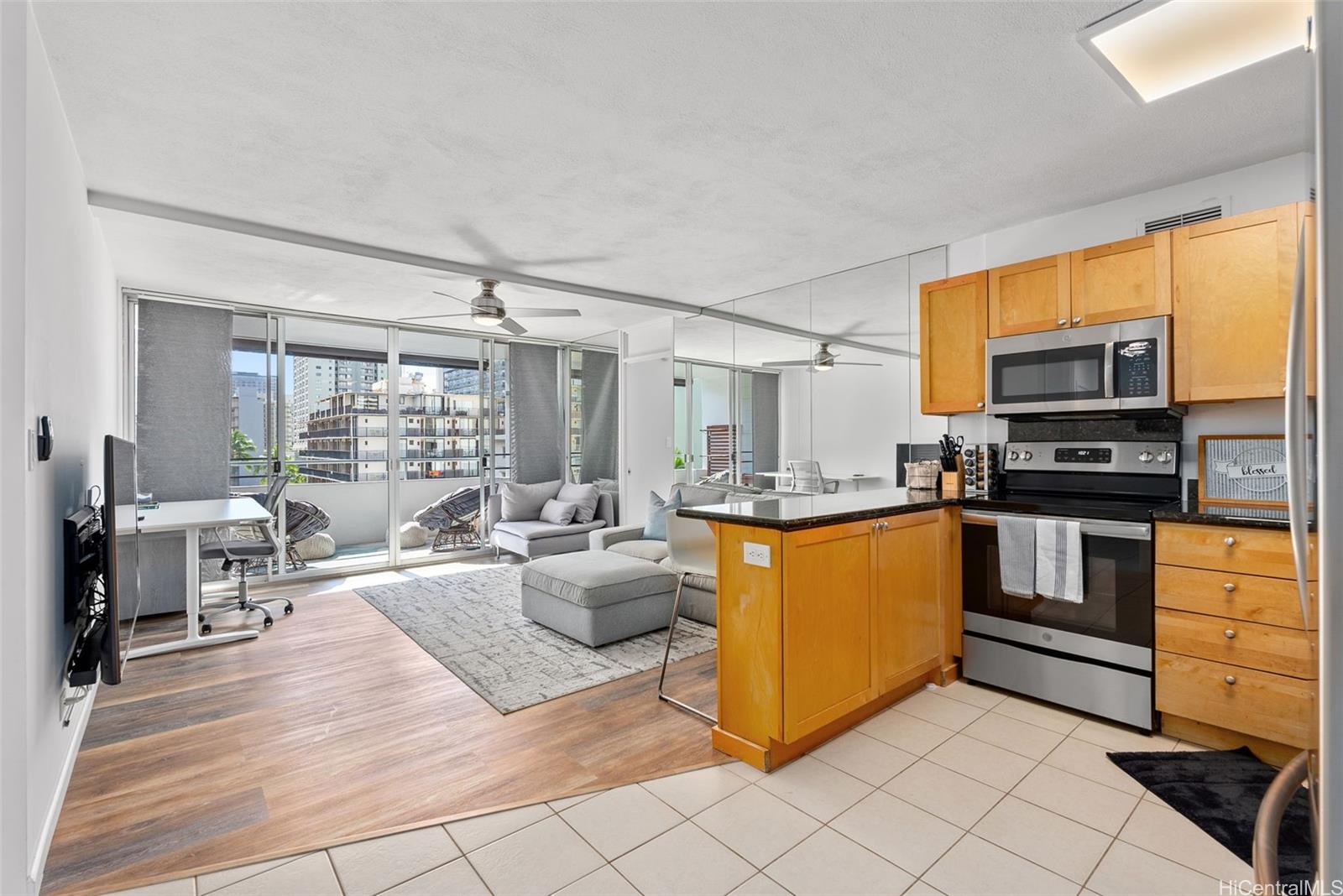 430 Kaiolu Street 801