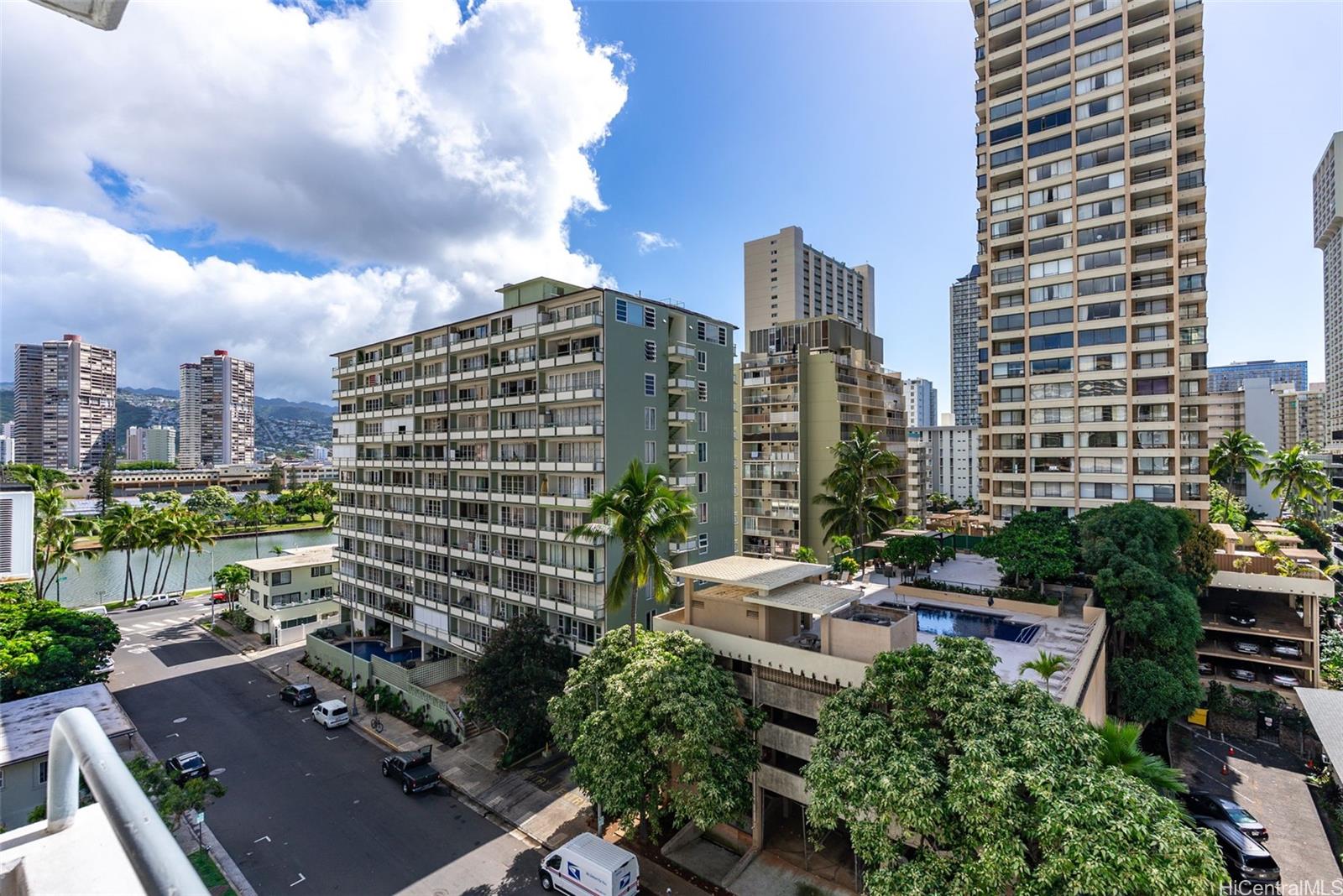 Photo 17 of 24
