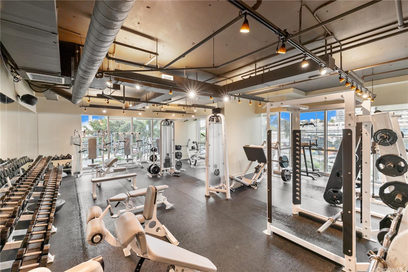 1177 Queen Street  Unit 708