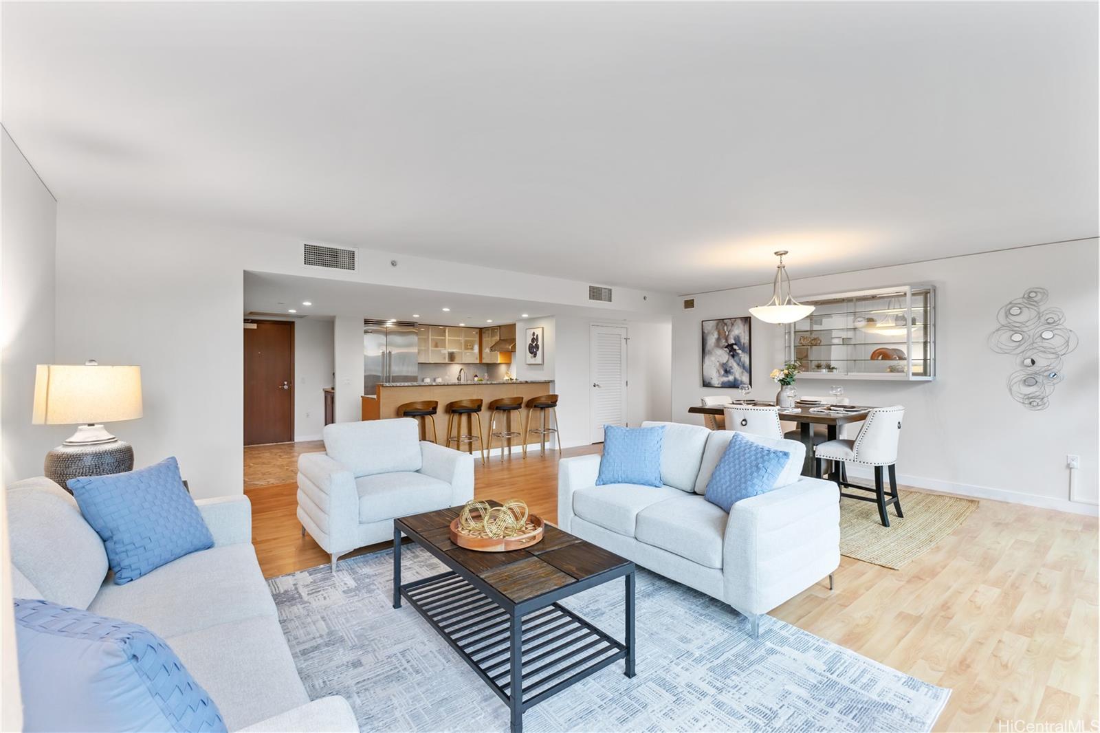 1177 Queen Street  Unit 708