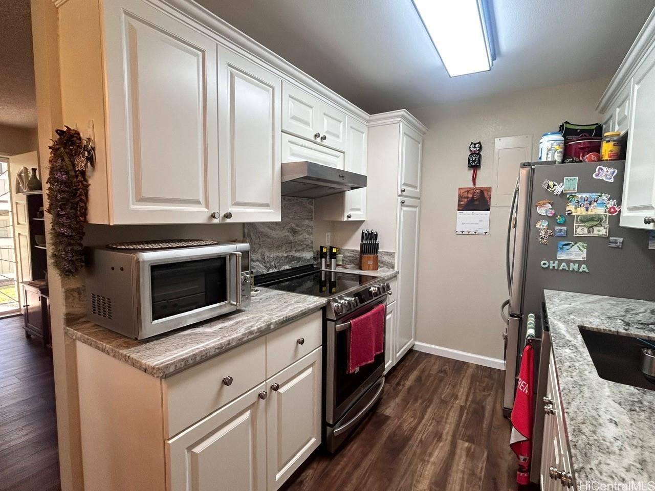 Photo 5 of 21