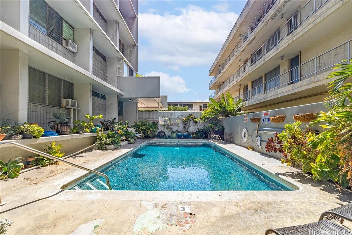 1325 Wilder Avenue  Unit 5