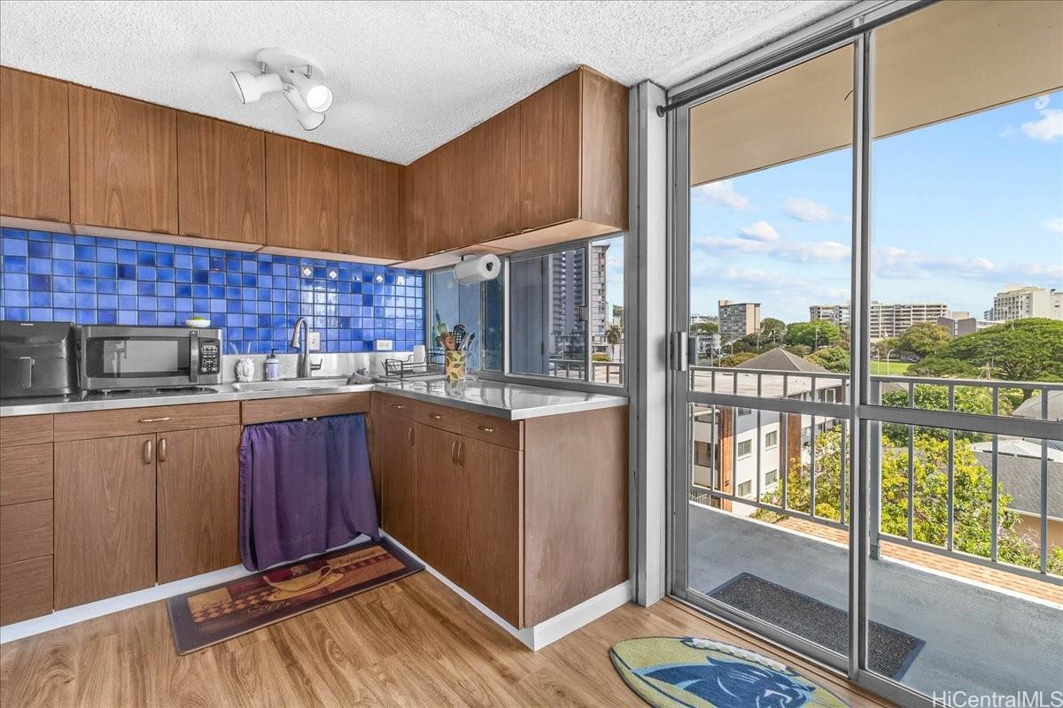 1325 Wilder Avenue  Unit 5