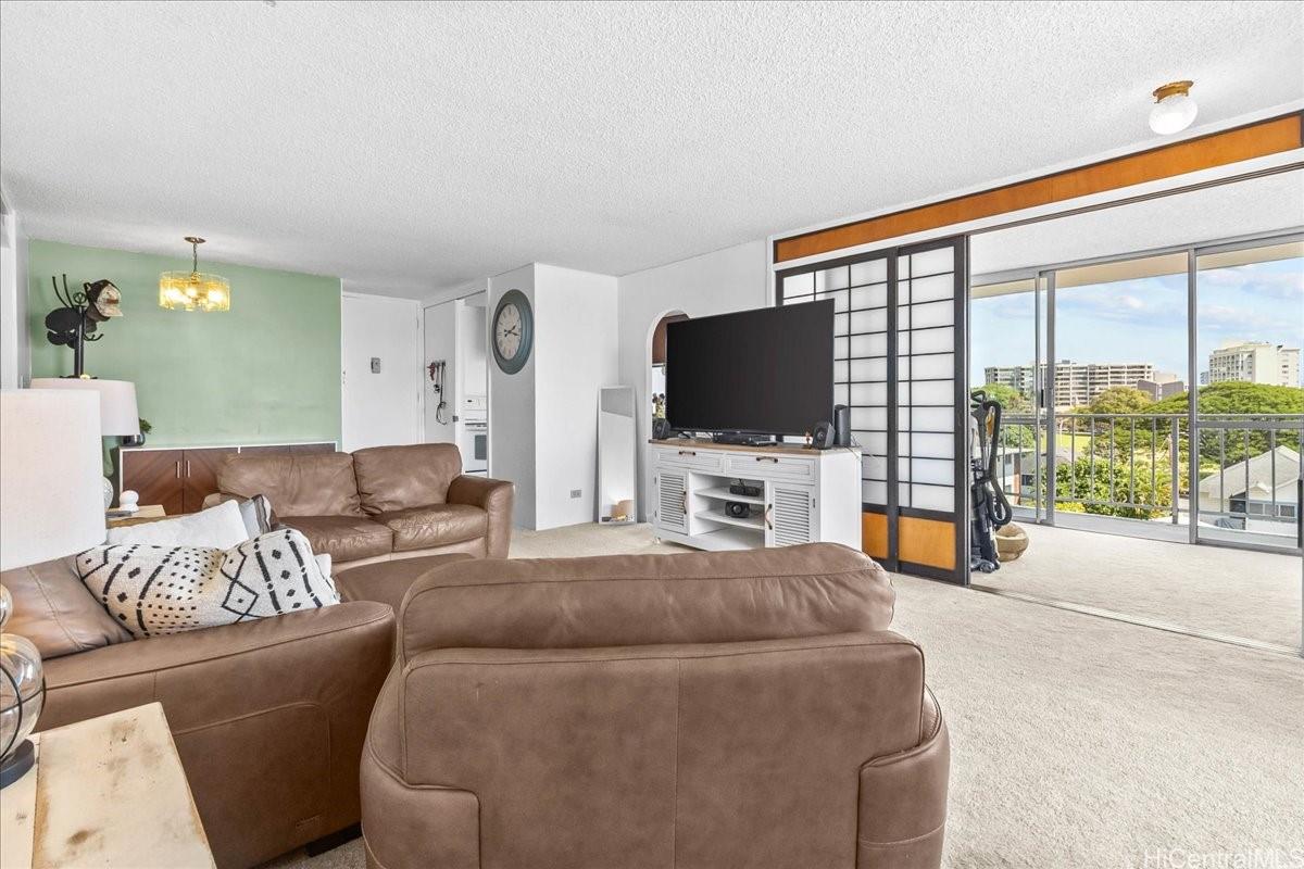 1325 Wilder Avenue  Unit 5