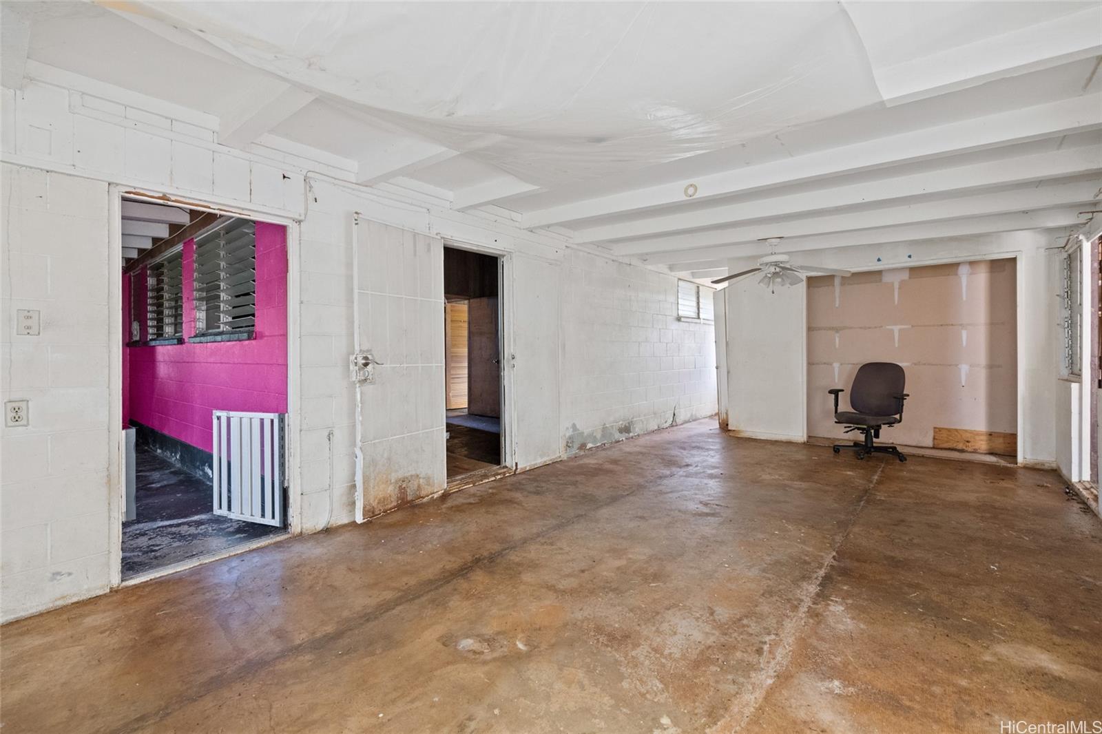 Photo 11 of 25