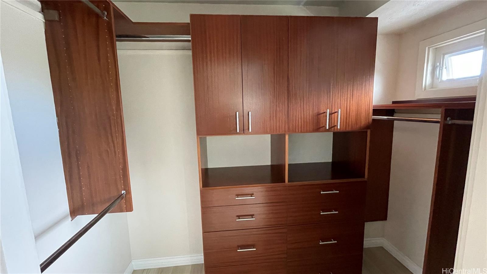 Photo 12 of 25