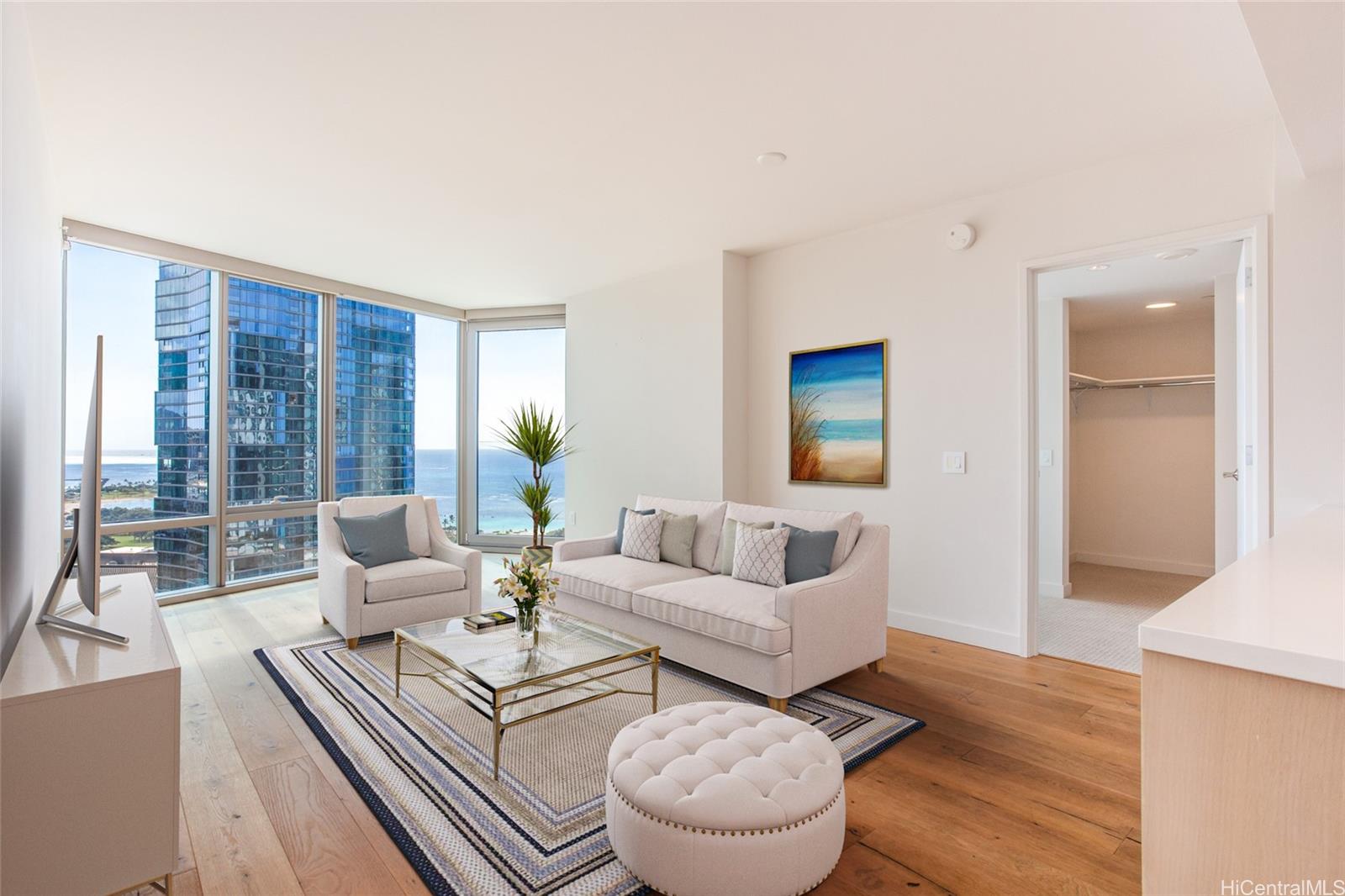 1001 Queen Street 2402