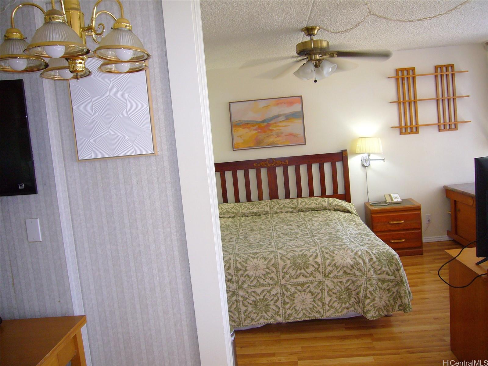 Photo 9 of 25