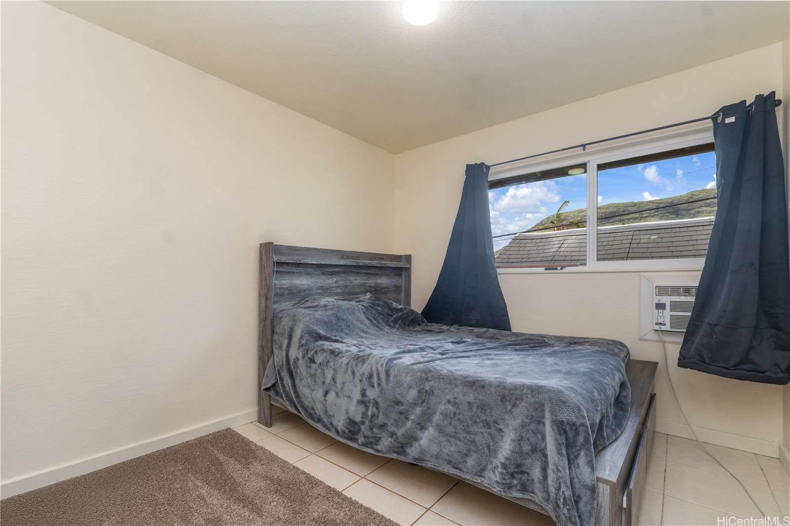 Photo 14 of 25
