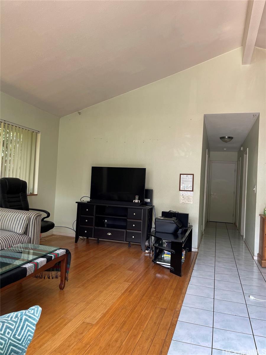 Photo 4 of 12