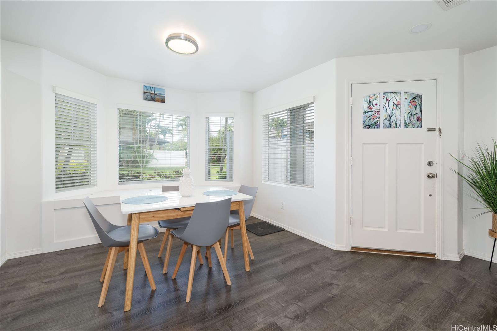 Photo 5 of 25