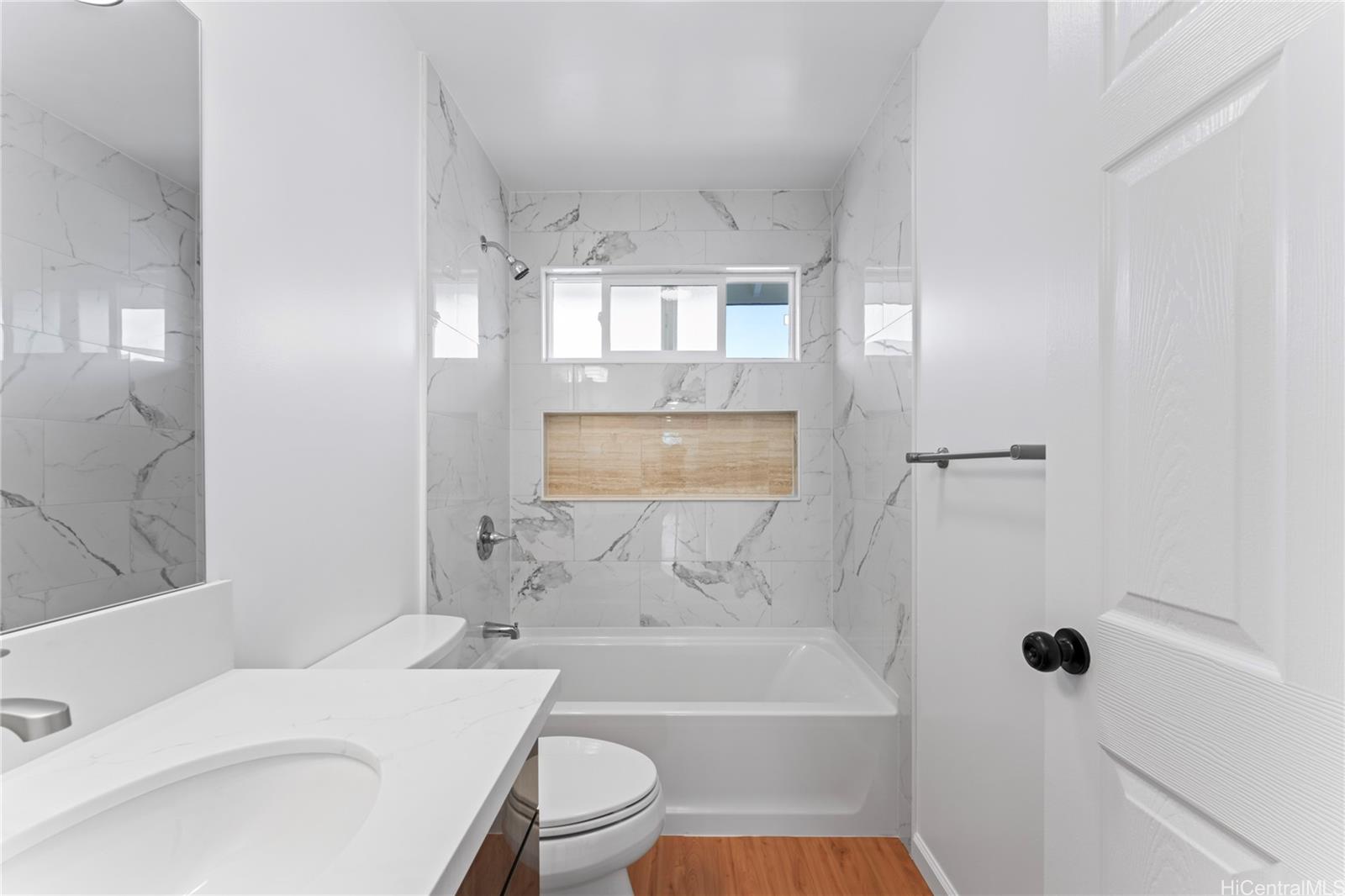87-102 Kulaaupuni Street  Unit 2