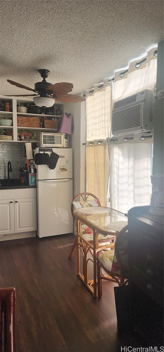 Photo 4 of 14