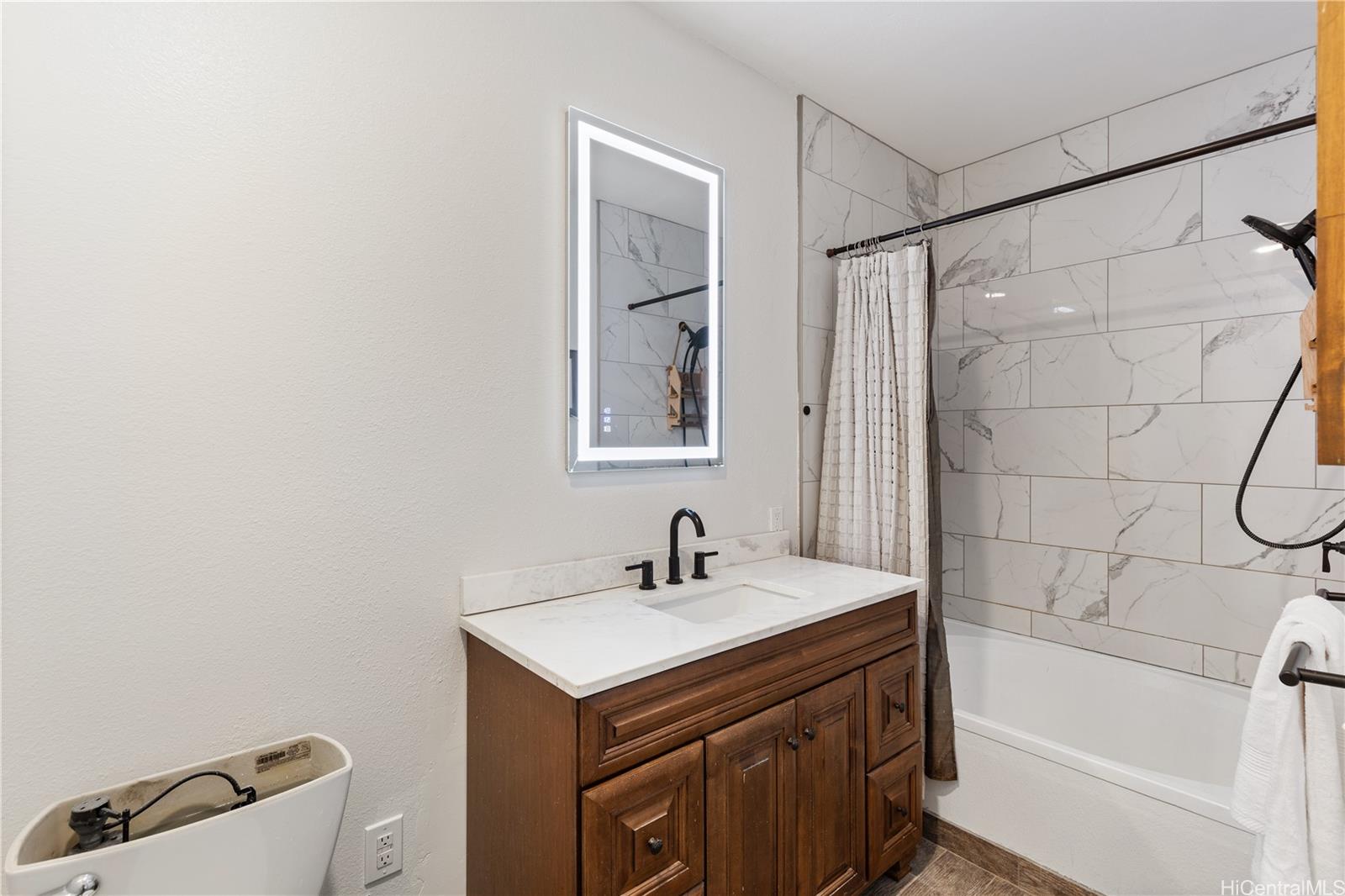 Photo 20 of 24