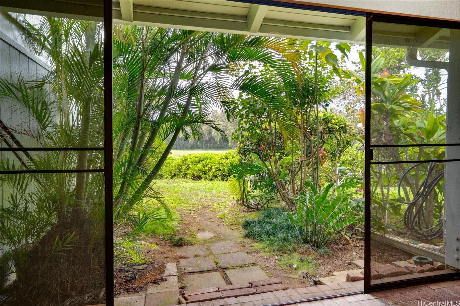 Photo 7 of 23
