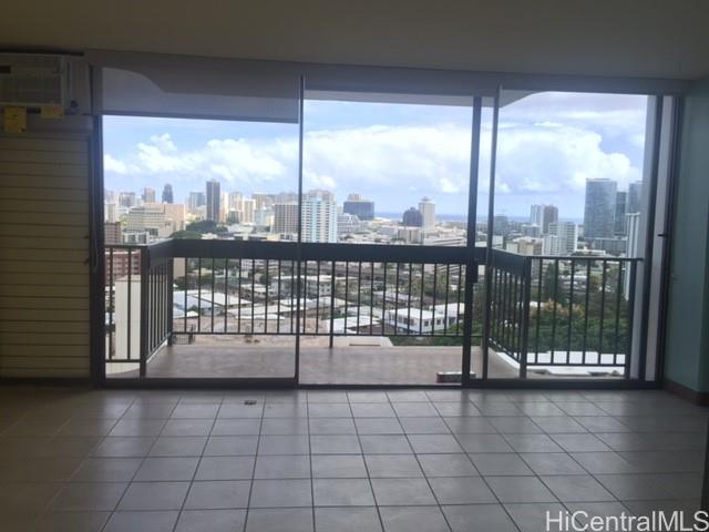 Photo 13 of 19