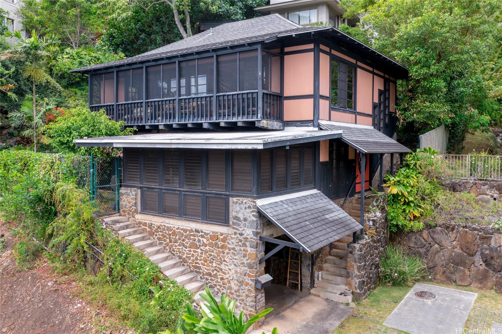 1923 Uluwehi Place