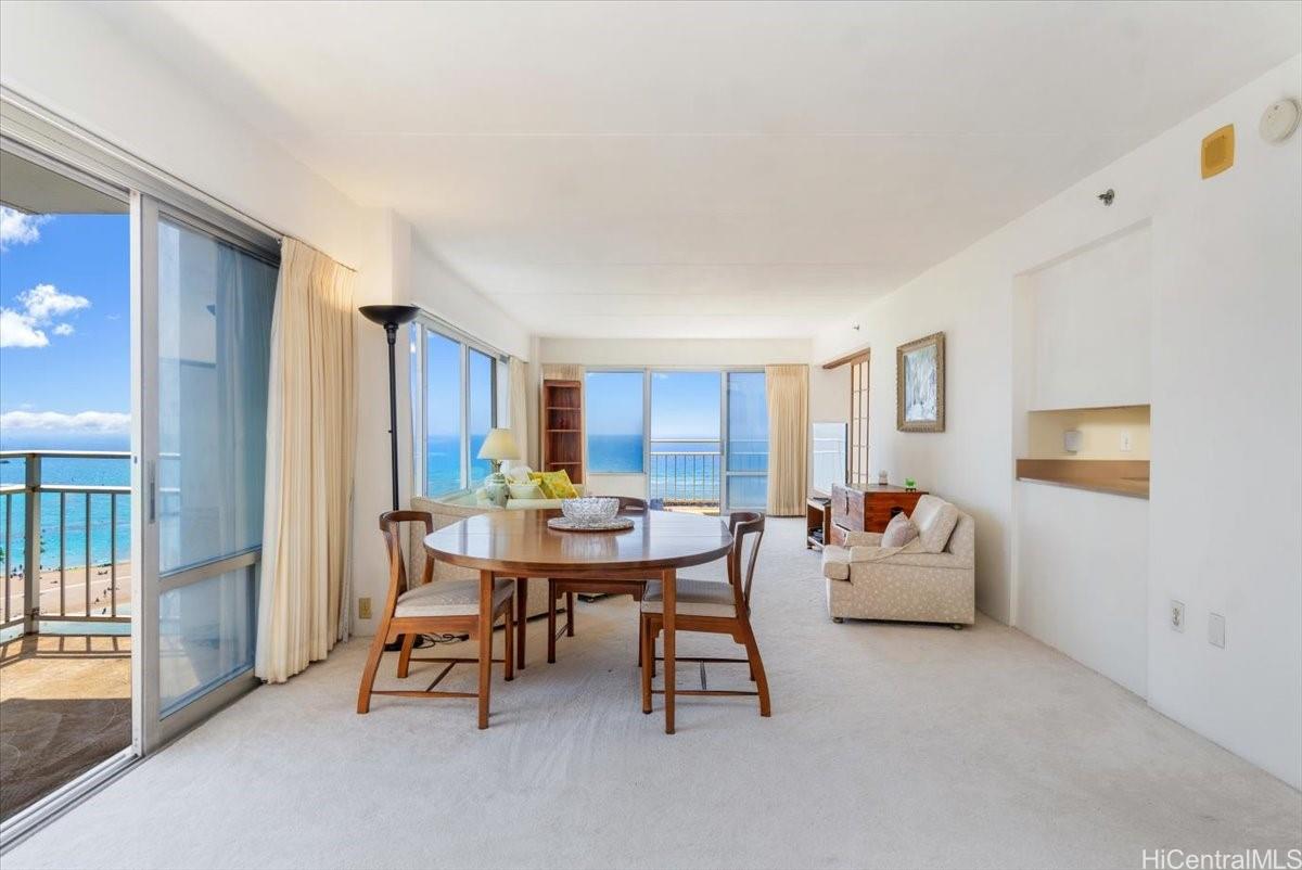 Photo 19 of 25