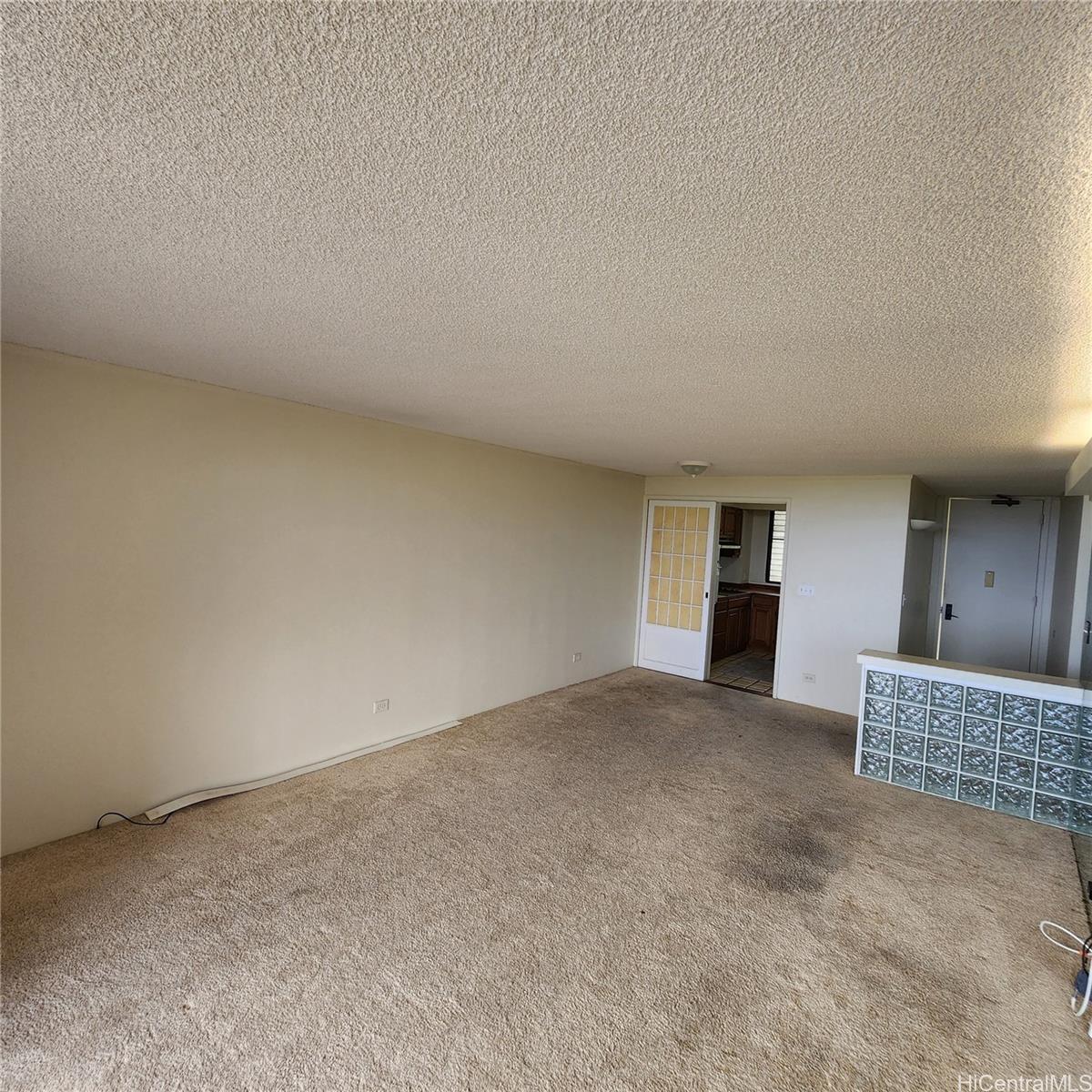 Photo 9 of 21