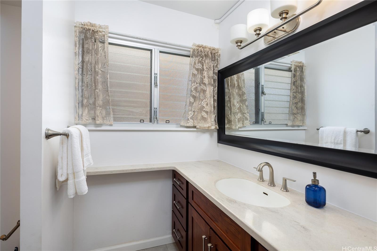 98-703 Iho Place  Unit 1/402