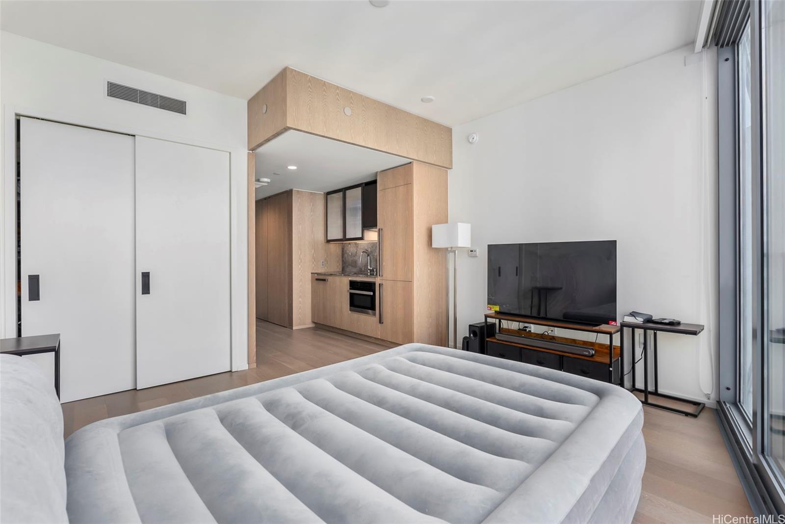 1000 Auahi Street  Unit 733