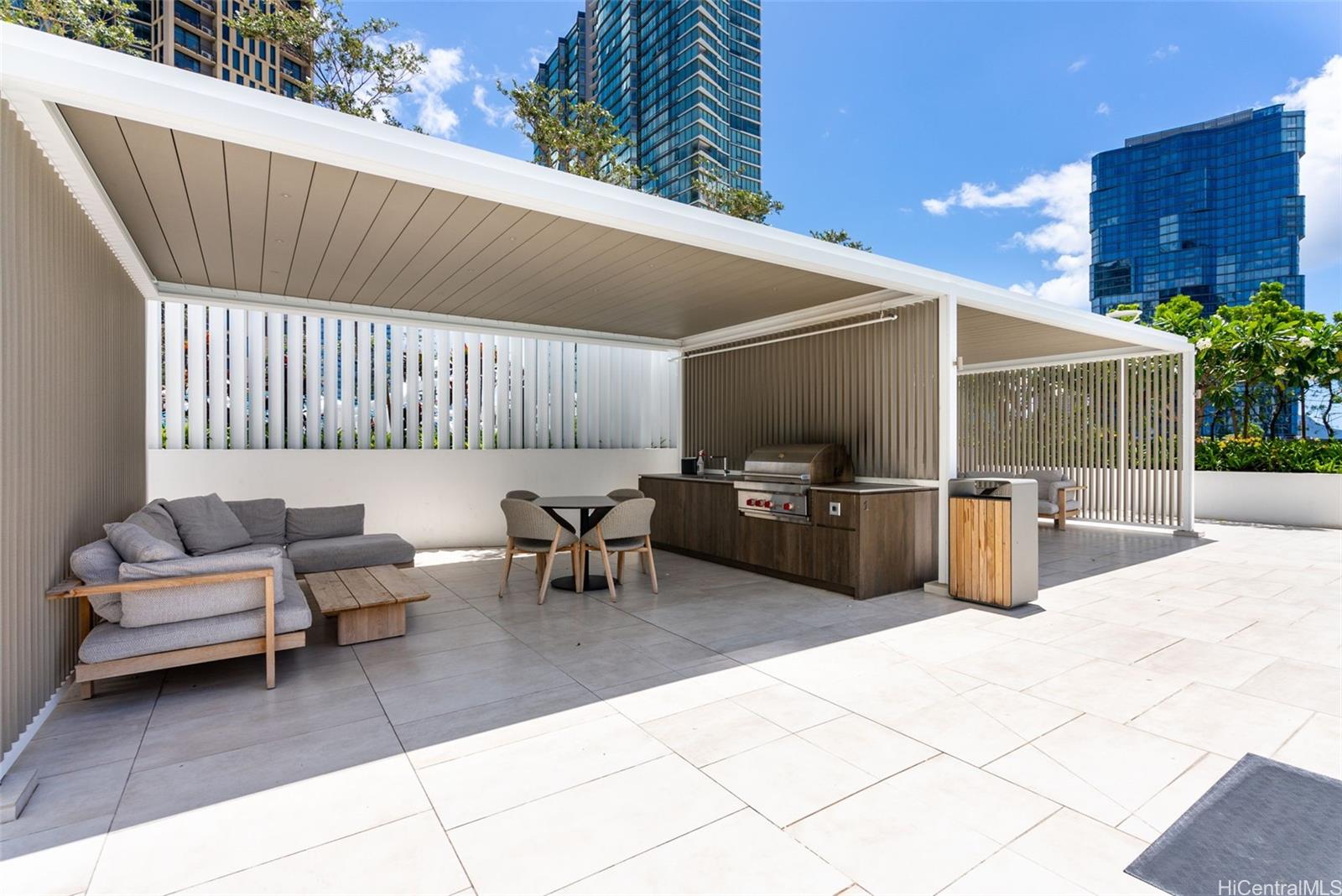 1000 Auahi Street  Unit 733