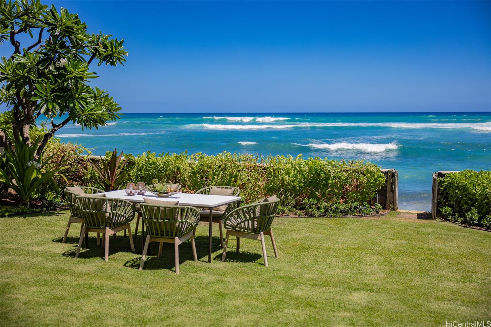 3735 Diamond Head Road  Unit A