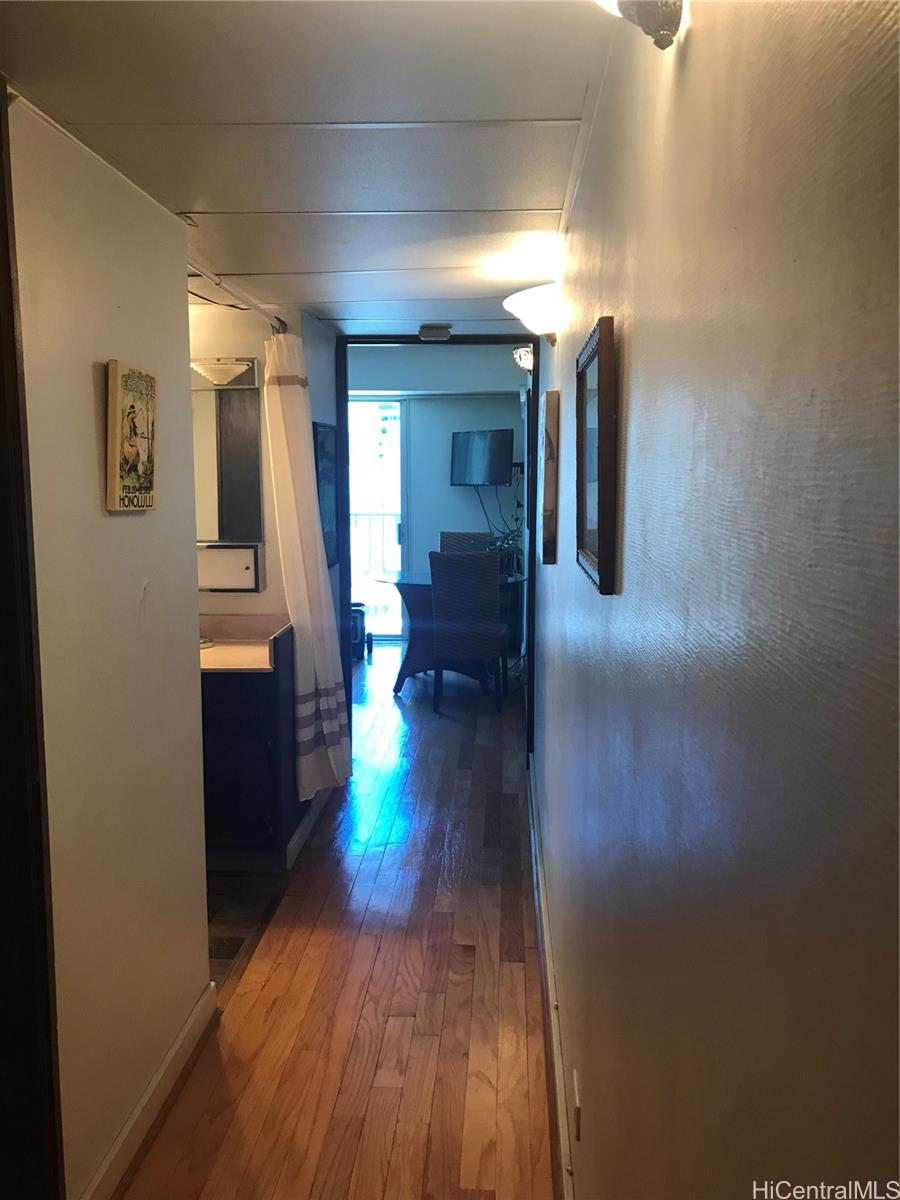 Photo 5 of 8