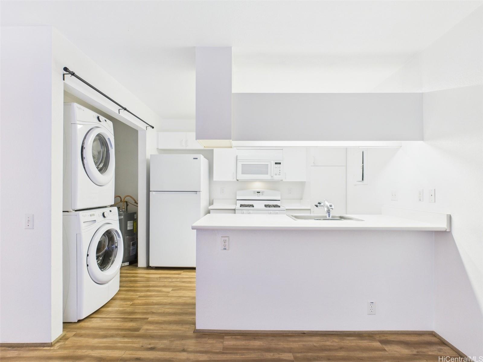 91-1050 Puamaeole Street 8T