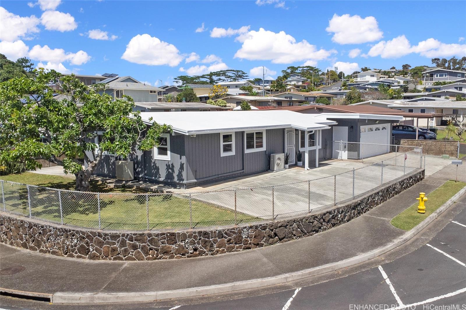 2412 Aumakua Street