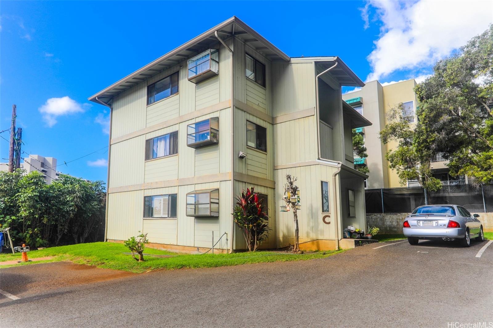 1540 Magazine Streets C/3